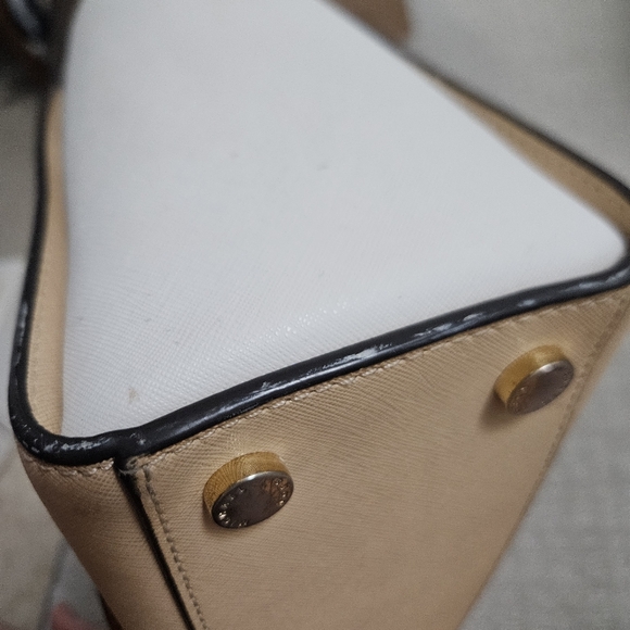 Michael Kors Purse Selma Purse Beige / Cream - Picture 6 of 16